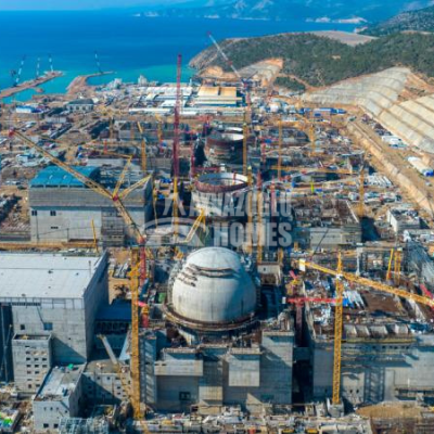 La Turquie prévoit la mise en service de sa première tranche de centrale nucléaire en 2026 avec le raccordement de la centrale d'Akkuyu.