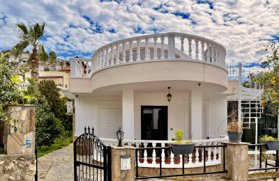 ID 5190 2+1 Villa with Sea View and Private Plot — Kargıcak