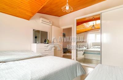 ID 5219 3+1 duplex apartment in Kestel, 200 meters from the sea