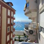 2+1, 2 bedroom apartment at the first line in the center of  Mahmutlar