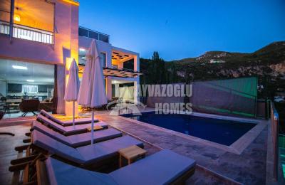 ID 023 3+1 Villa in Kaş mit Panoramablick auf die Berge