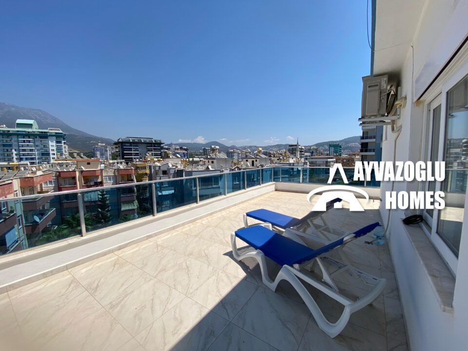 Дуплекс 3+1 с видом на море и горы