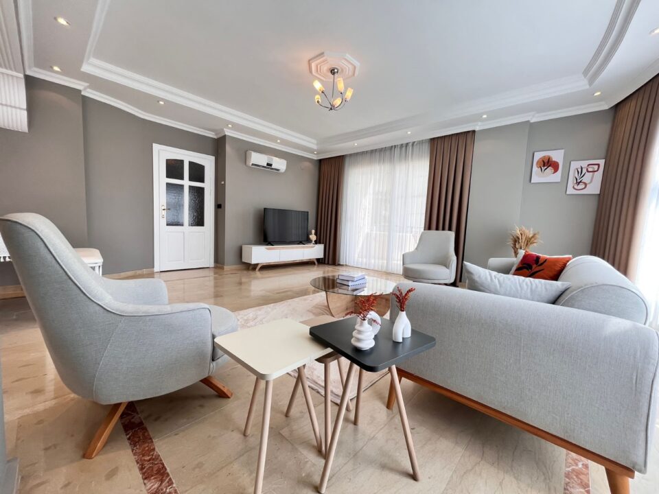 Благородная 3-комнатная квартира в Оба/Алании всего в 500 м от моря