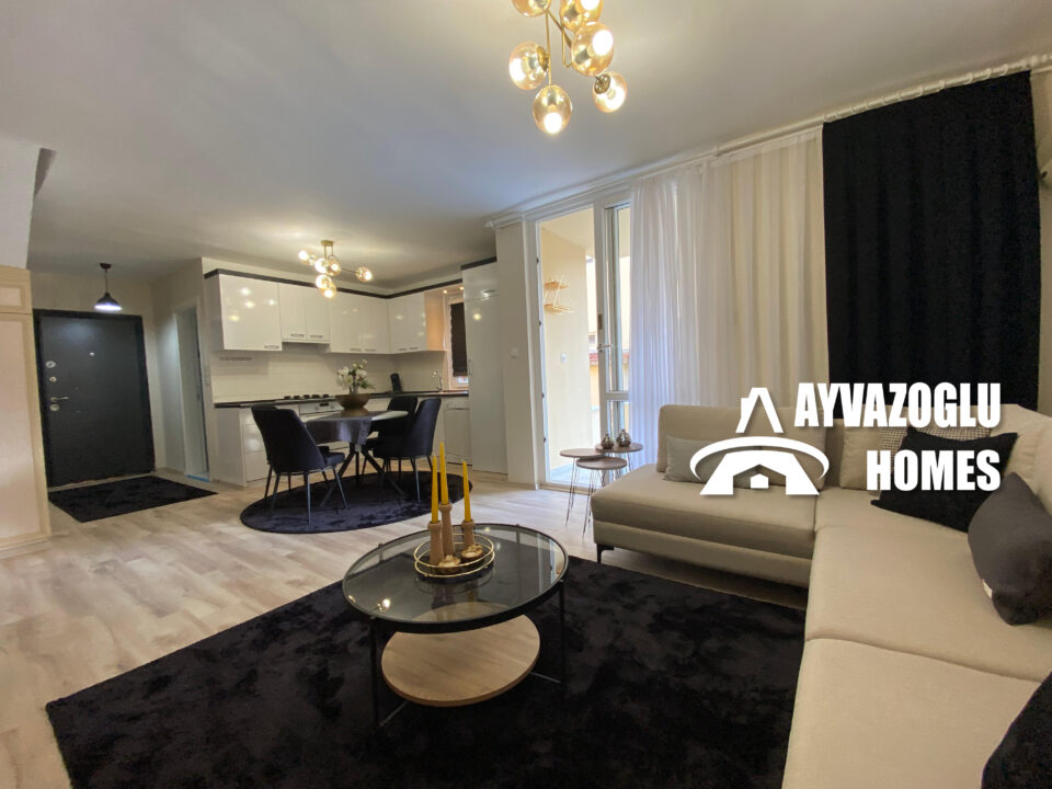 Таунхаус 2+1 с просторной террасой в 300 метрах от моря