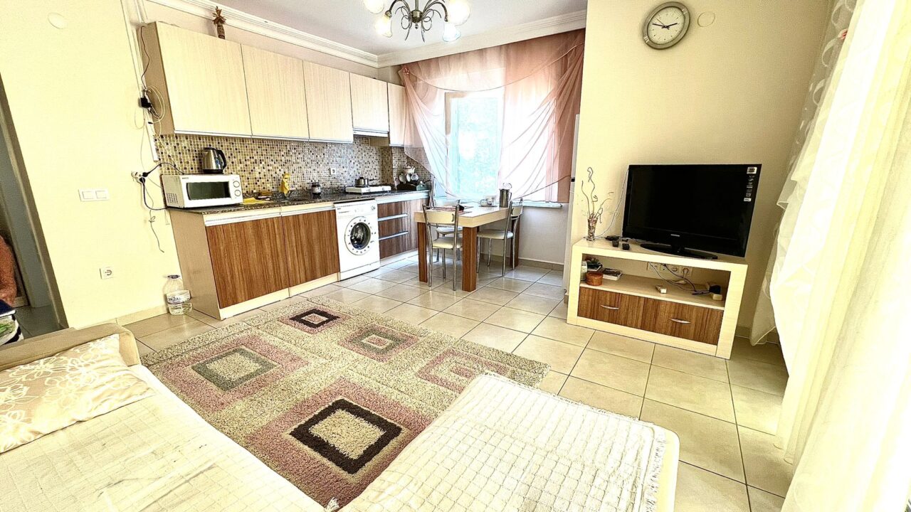 Курортная квартира 1+1 в Махмутларе/Алании всего в 150 м от моря