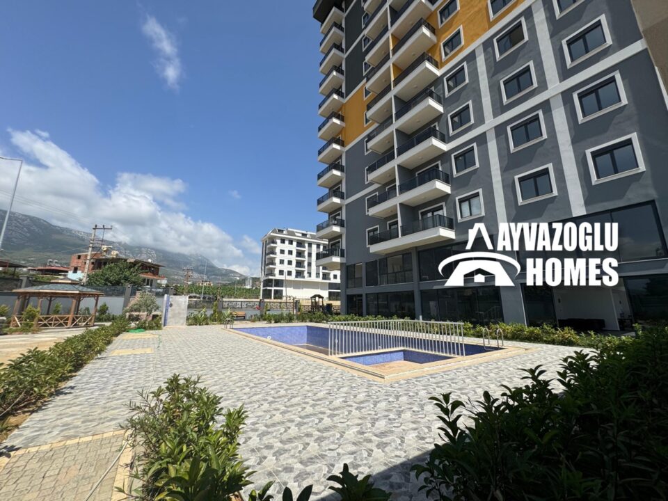 Appartement neuf 1+1 avec vue mer et montagne