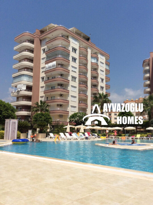 Spacieux appartement 2+1 à Tosmur — à 650 m de la mer, complexe doté de nombreuses infrastructures