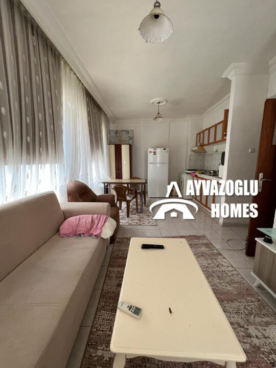 2+1 Wohnung in Mahmutlar, nur 250 m vom Meer entfernt – 63.000 €