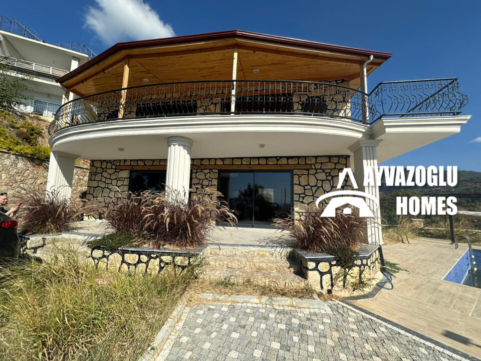 Вилла 3+1 с панорамными видами в районе Демирташ — уединение, простор и природа рядом