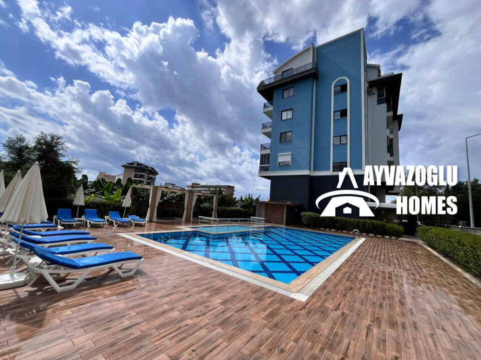 1+1 in Kargicak with a view of nature and developed infrastructure